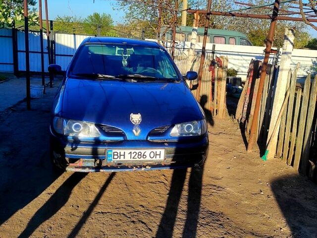 Синій Рено Меган, об'ємом двигуна 1.6 л та пробігом 0 тис. км за 1300 $, фото 1 на Automoto.ua