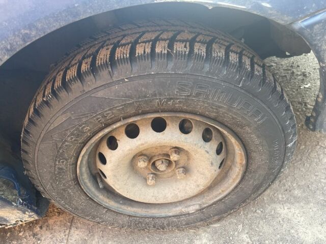 Синий Рено Меган, объемом двигателя 1.4 л и пробегом 406 тыс. км за 1100 $, фото 1 на Automoto.ua