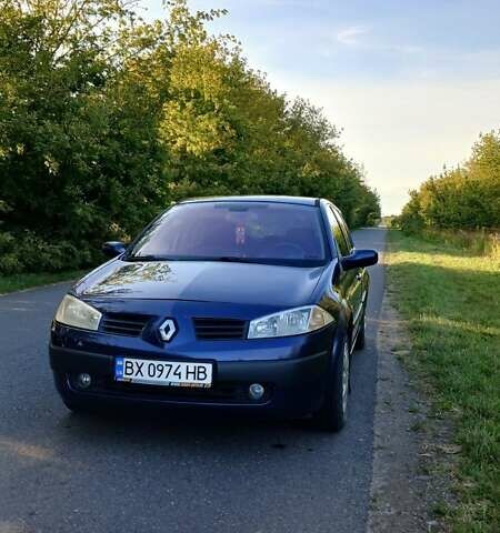 Синий Рено Меган, объемом двигателя 1.6 л и пробегом 206 тыс. км за 3200 $, фото 1 на Automoto.ua