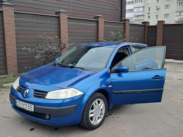 Синий Рено Меган, объемом двигателя 1.6 л и пробегом 264 тыс. км за 3200 $, фото 1 на Automoto.ua