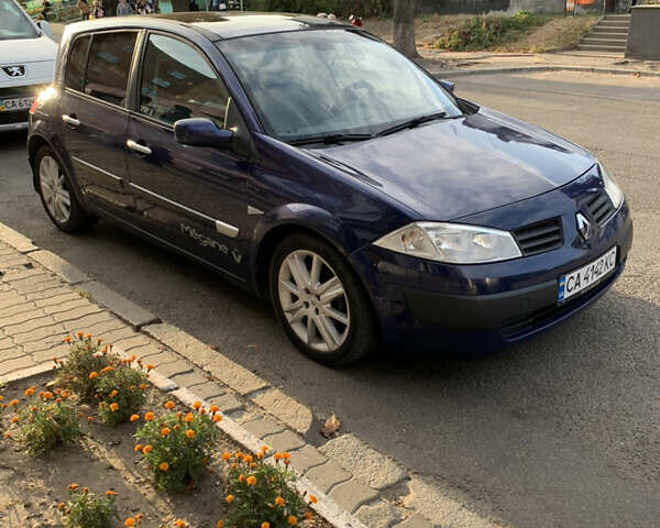 Синий Рено Меган, объемом двигателя 1.5 л и пробегом 314 тыс. км за 5000 $, фото 1 на Automoto.ua