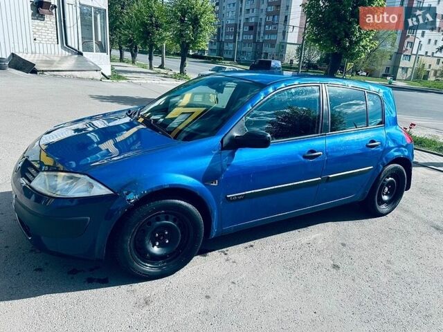 Синий Рено Меган, объемом двигателя 1.6 л и пробегом 306 тыс. км за 2300 $, фото 1 на Automoto.ua