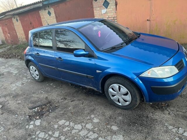 Синий Рено Меган, объемом двигателя 1.6 л и пробегом 300 тыс. км за 3100 $, фото 1 на Automoto.ua