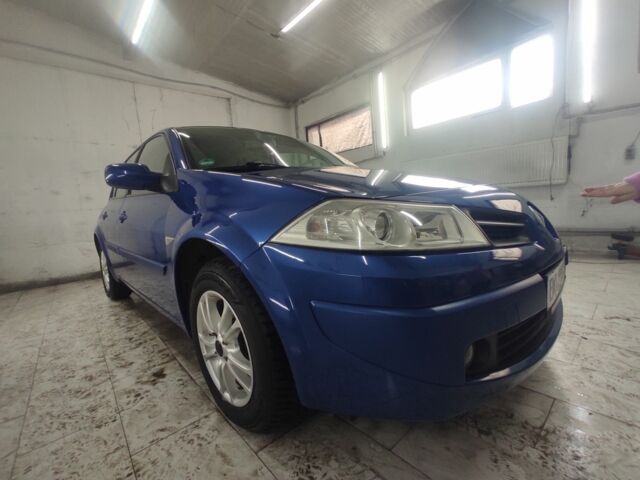 Синій Рено Меган, об'ємом двигуна 1.6 л та пробігом 186 тис. км за 5600 $, фото 1 на Automoto.ua