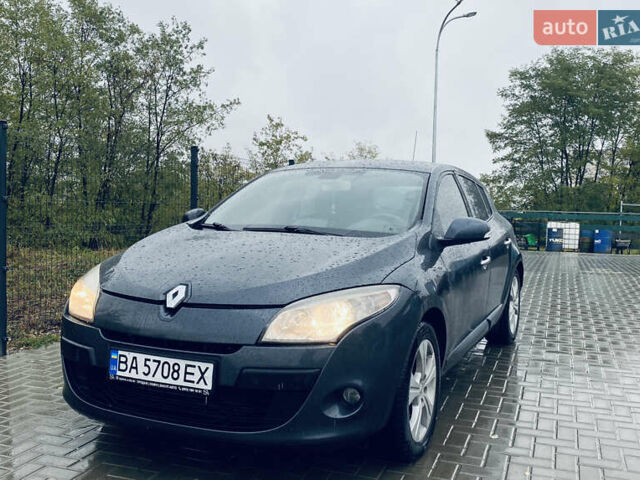 Рено Меган 2009 в Кропивницком (Кировограде) на Automoto.ua Синий Рено Меган, объемом двигателя 1.46 л и пробегом 230 тыс. км за 6500 $, фото 1 на Automoto.ua