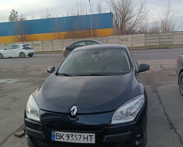 Синій Рено Меган, об'ємом двигуна 1.5 л та пробігом 304 тис. км за 5600 $, фото 1 на Automoto.ua