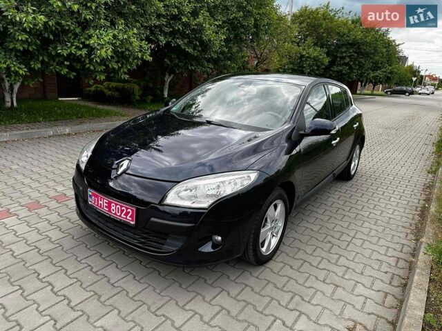 Синий Рено Меган, объемом двигателя 1.6 л и пробегом 175 тыс. км за 8000 $, фото 1 на Automoto.ua