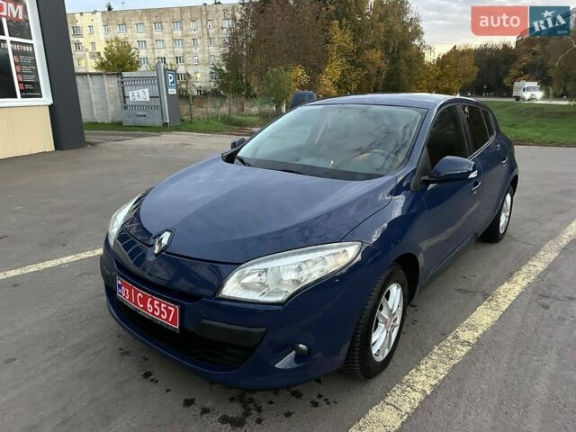 Синій Рено Меган, об'ємом двигуна 1.6 л та пробігом 216 тис. км за 6550 $, фото 1 на Automoto.ua