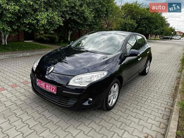 Синий Рено Меган, объемом двигателя 1.6 л и пробегом 175 тыс. км за 8000 $, фото 1 на Automoto.ua