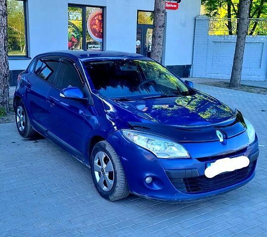 Синій Рено Меган, об'ємом двигуна 1.6 л та пробігом 257 тис. км за 3750 $, фото 1 на Automoto.ua