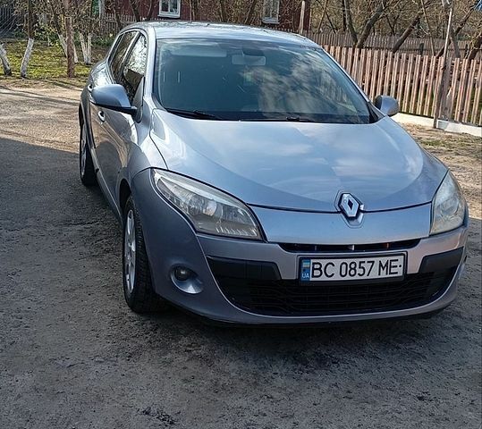 Синій Рено Меган, об'ємом двигуна 1.6 л та пробігом 345 тис. км за 4699 $, фото 1 на Automoto.ua