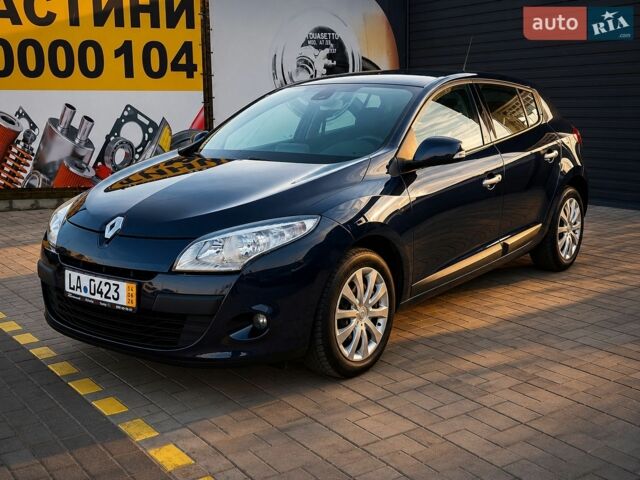 Синий Рено Меган, объемом двигателя 1.6 л и пробегом 201 тыс. км за 6999 $, фото 1 на Automoto.ua