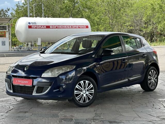 Синий Рено Меган, объемом двигателя 1.6 л и пробегом 226 тыс. км за 6499 $, фото 1 на Automoto.ua