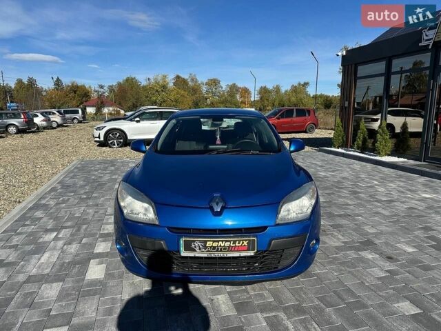 Синій Рено Меган, об'ємом двигуна 1.6 л та пробігом 135 тис. км за 5799 $, фото 1 на Automoto.ua