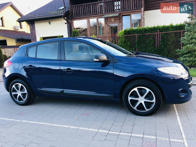Синій Рено Меган, об'ємом двигуна 1.6 л та пробігом 186 тис. км за 5300 $, фото 1 на Automoto.ua