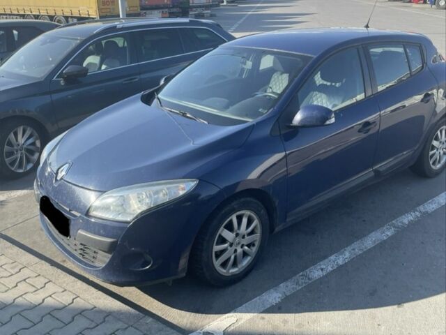 Синий Рено Меган, объемом двигателя 0 л и пробегом 300 тыс. км за 2500 $, фото 1 на Automoto.ua