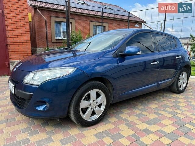 Синий Рено Меган, объемом двигателя 2 л и пробегом 237 тыс. км за 6999 $, фото 1 на Automoto.ua