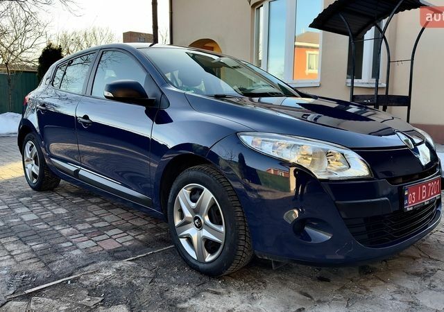 Синій Рено Меган, об'ємом двигуна 1.6 л та пробігом 173 тис. км за 7599 $, фото 1 на Automoto.ua