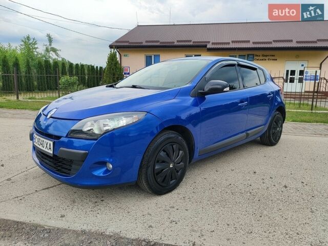 Синий Рено Меган, объемом двигателя 1.5 л и пробегом 300 тыс. км за 5800 $, фото 1 на Automoto.ua