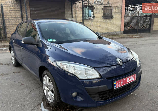 Синій Рено Меган, об'ємом двигуна 1.6 л та пробігом 197 тис. км за 6000 $, фото 1 на Automoto.ua