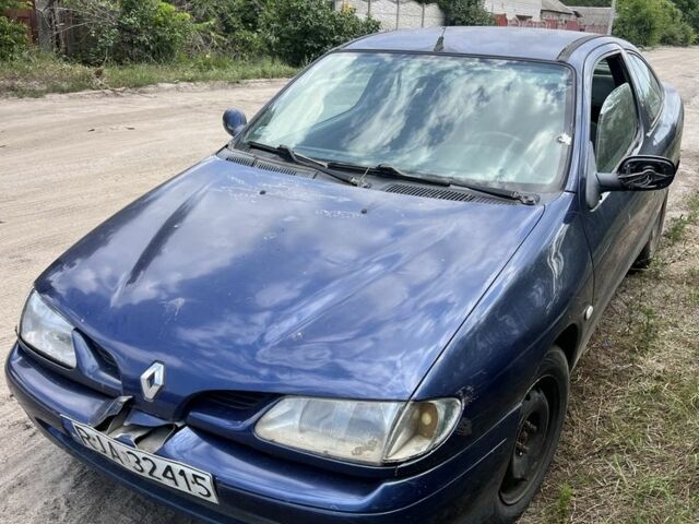 Синий Рено Меган, объемом двигателя 1 л и пробегом 200 тыс. км за 550 $, фото 1 на Automoto.ua