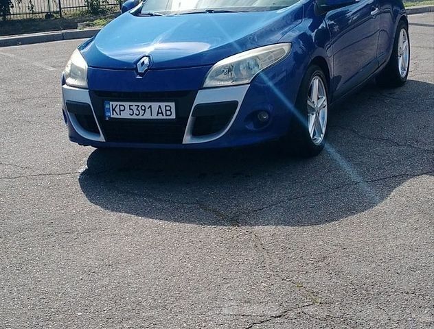 Синий Рено Меган, объемом двигателя 2 л и пробегом 255 тыс. км за 5200 $, фото 1 на Automoto.ua