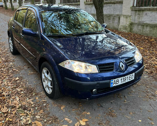 Синий Рено Меган, объемом двигателя 1.6 л и пробегом 243 тыс. км за 2800 $, фото 1 на Automoto.ua