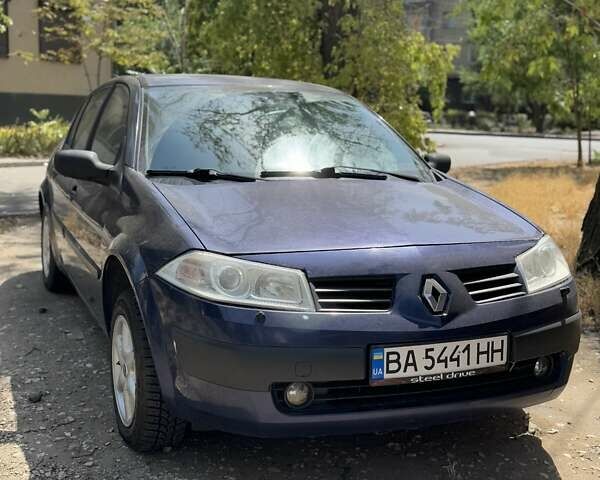 Синий Рено Меган, объемом двигателя 1.6 л и пробегом 248 тыс. км за 3000 $, фото 1 на Automoto.ua