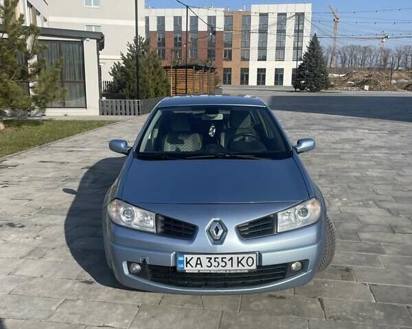 Синий Рено Меган, объемом двигателя 1.6 л и пробегом 240 тыс. км за 5000 $, фото 1 на Automoto.ua