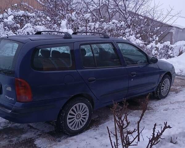 Синий Рено Меган, объемом двигателя 1.6 л и пробегом 276 тыс. км за 1700 $, фото 1 на Automoto.ua