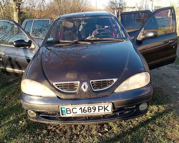 Синий Рено Меган, объемом двигателя 1.4 л и пробегом 420 тыс. км за 2408 $, фото 1 на Automoto.ua
