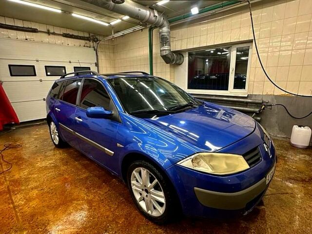 Синий Рено Меган, объемом двигателя 1.5 л и пробегом 0 тыс. км за 4000 $, фото 1 на Automoto.ua
