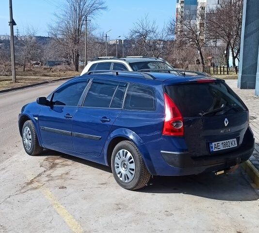 Синій Рено Меган, об'ємом двигуна 1.6 л та пробігом 308 тис. км за 4200 $, фото 1 на Automoto.ua
