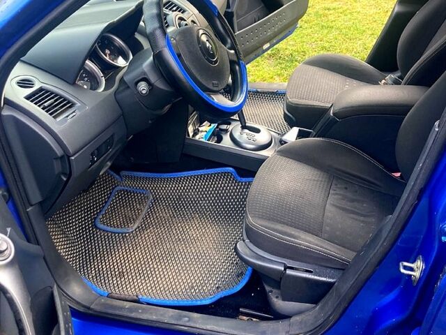 Синій Рено Меган, об'ємом двигуна 1.6 л та пробігом 0 тис. км за 2000 $, фото 1 на Automoto.ua