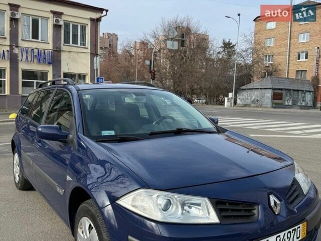 Синий Рено Меган, объемом двигателя 1.6 л и пробегом 200 тыс. км за 5200 $, фото 1 на Automoto.ua