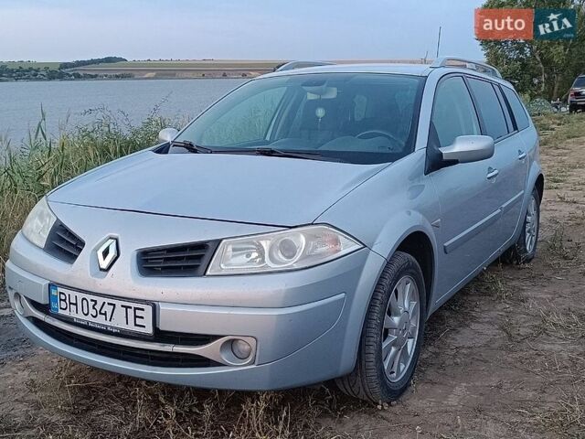 Синий Рено Меган, объемом двигателя 1.6 л и пробегом 140 тыс. км за 5500 $, фото 1 на Automoto.ua