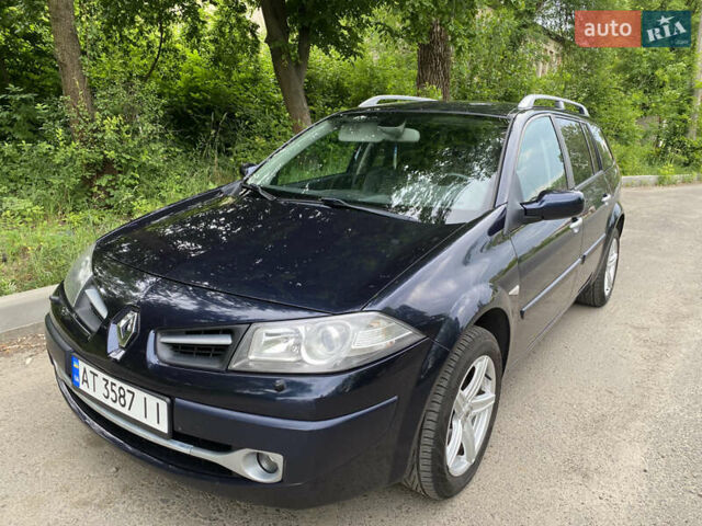Синий Рено Меган, объемом двигателя 1.6 л и пробегом 274 тыс. км за 6100 $, фото 1 на Automoto.ua
