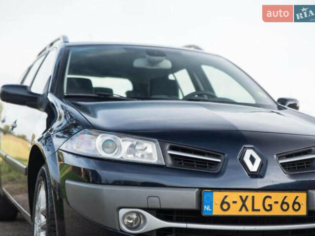 Синий Рено Меган, объемом двигателя 1.6 л и пробегом 150 тыс. км за 6200 $, фото 1 на Automoto.ua