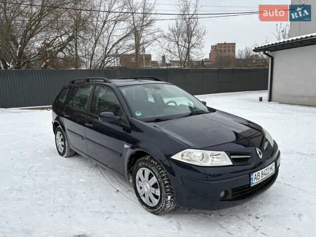 Синий Рено Меган, объемом двигателя 1.6 л и пробегом 215 тыс. км за 5800 $, фото 1 на Automoto.ua
