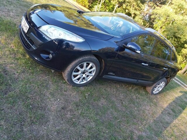 Синий Рено Меган, объемом двигателя 1.4 л и пробегом 140 тыс. км за 7400 $, фото 1 на Automoto.ua