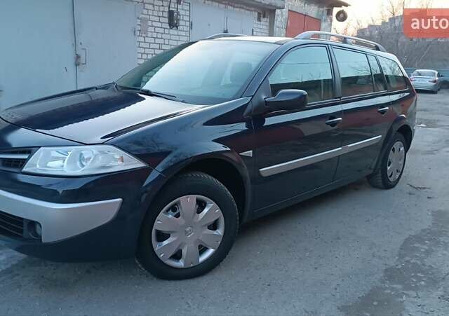 Синий Рено Меган, объемом двигателя 1.6 л и пробегом 292 тыс. км за 5800 $, фото 1 на Automoto.ua