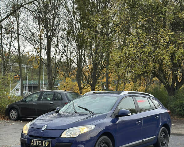 Синий Рено Меган, объемом двигателя 1.5 л и пробегом 270 тыс. км за 3899 $, фото 1 на Automoto.ua