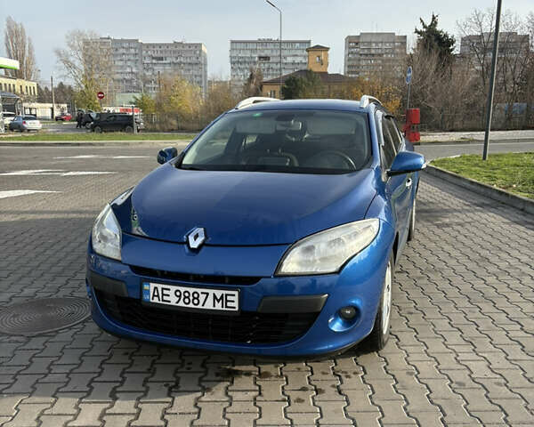 Синий Рено Меган, объемом двигателя 1.5 л и пробегом 285 тыс. км за 6800 $, фото 1 на Automoto.ua