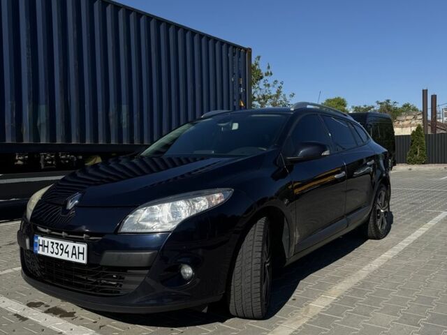Синий Рено Меган, объемом двигателя 1.9 л и пробегом 291 тыс. км за 7700 $, фото 1 на Automoto.ua