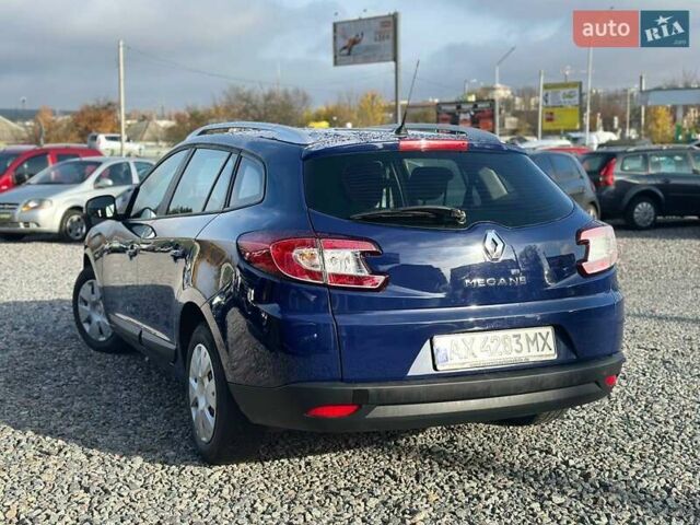 Синій Рено Меган, об'ємом двигуна 1.6 л та пробігом 176 тис. км за 6800 $, фото 1 на Automoto.ua