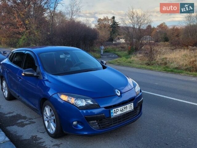 Синій Рено Меган, об'ємом двигуна 1.46 л та пробігом 305 тис. км за 7000 $, фото 1 на Automoto.ua