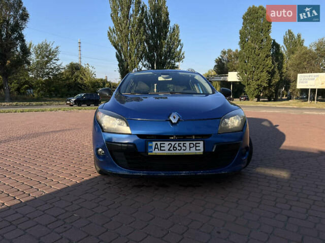 Синій Рено Меган, об'ємом двигуна 1.46 л та пробігом 300 тис. км за 7000 $, фото 1 на Automoto.ua