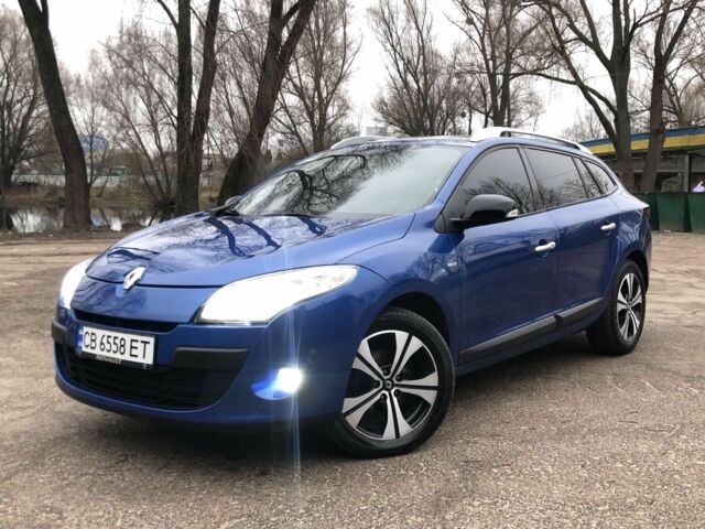 Синий Рено Меган, объемом двигателя 1.5 л и пробегом 340 тыс. км за 7800 $, фото 1 на Automoto.ua