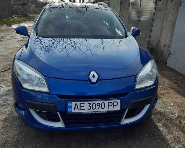 Синій Рено Меган, об'ємом двигуна 1.46 л та пробігом 205 тис. км за 7700 $, фото 1 на Automoto.ua