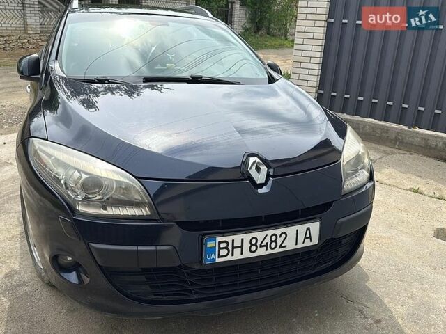 Синий Рено Меган, объемом двигателя 1.46 л и пробегом 249 тыс. км за 6200 $, фото 1 на Automoto.ua
